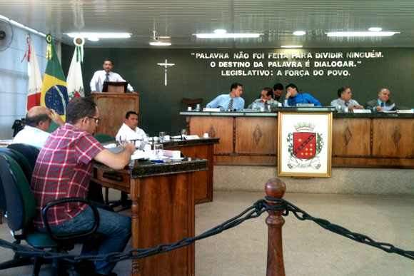Vereadores se reuniram com comandante do 25° BPM antes da reunião parlamentar / Foto: Marcelo Paiva 