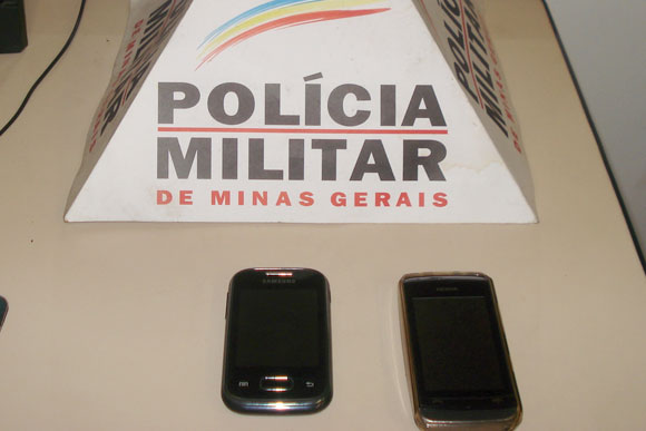 Celulares roubados foram recuperados pelos militares / Foto: Divulgação PM