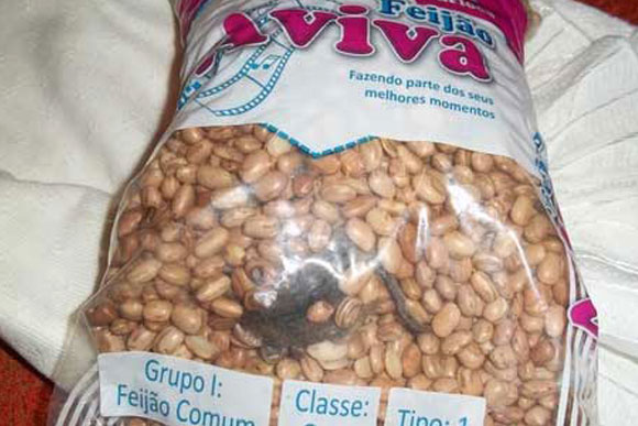 Consumidora encontrou rato morto em embalagem de feijão / Foto: Divulgação Correio Braziliense