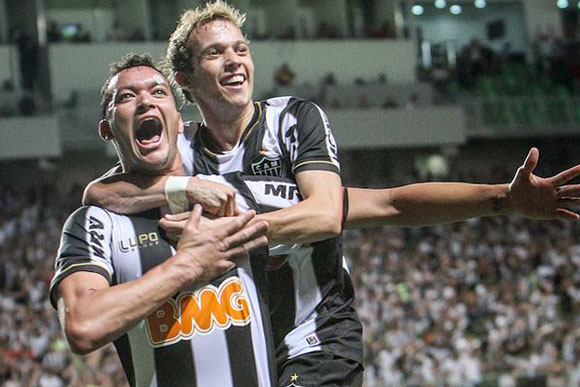 Do futebol mineiro, foram convocados apenas Réver e Bernard / Foto: Divulgação