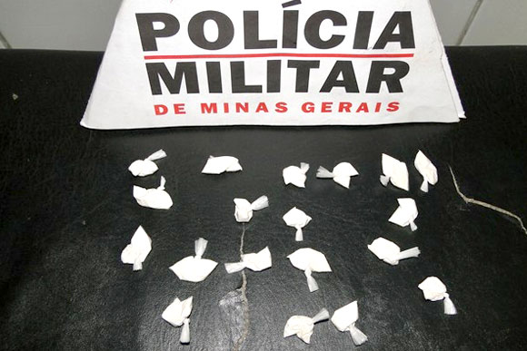 PM apreendeu drogas no quarto do menor / Foto ilustrativa: Divulgação