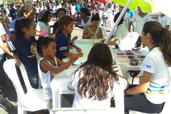 Alunos presentes na atividade durante a semana do "Meio Ambiente" / Foto: Divulgação