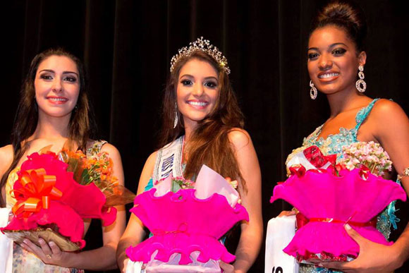 Ana Paula Portilho, Amanda Ambrózio e Isabella Soares na premiação do evento / Foto: Divulgação