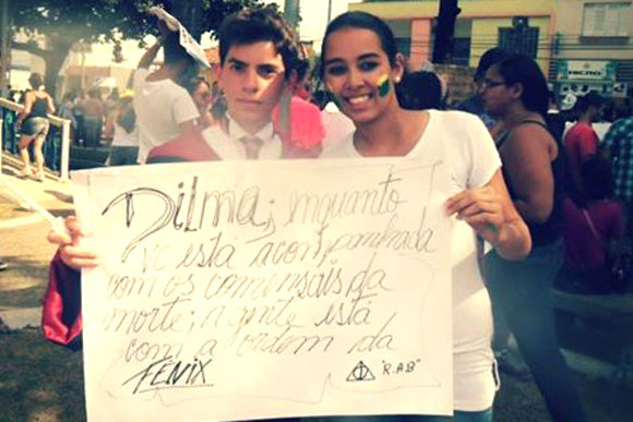 Com as roupas do personagem Harry Potter, Iago também protestou / Foto: arquivopessoal