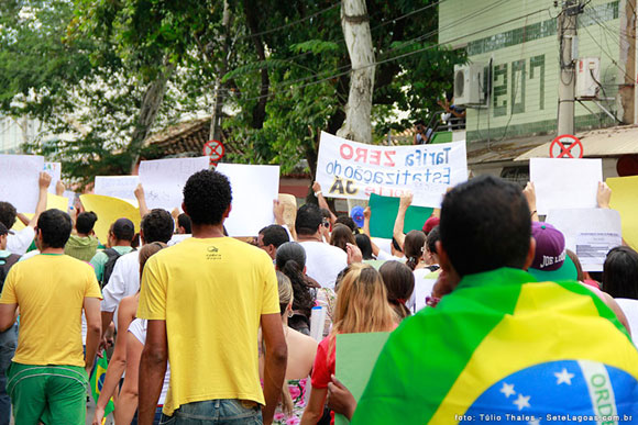 Cores do Brasil tomaram conta da manifestação / Foto: staging.setelagoas.com.br