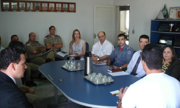 Reunião de autoridades para discutir as ações da manifestação / Foto: Divulgação