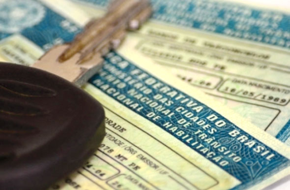 Condutores não precisam fazer a troca, pois os documentos atuais serão reconhecidos até a validade ou até que o condutor solicite alguma alteração de dados / Foto: doutormultas.com.br