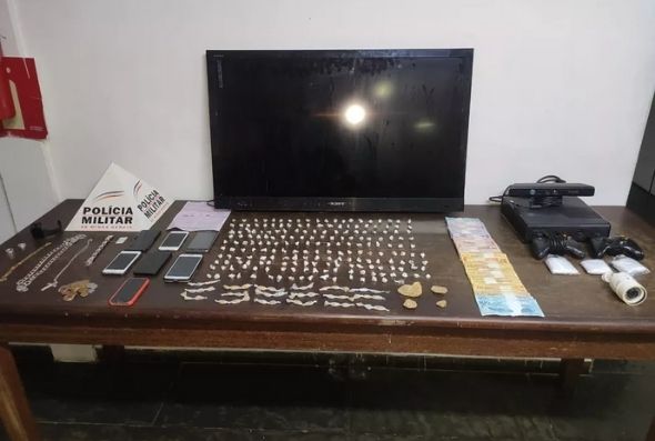 Materiais apreendidos pela PM em Curvelo — Foto: Polícia Militar