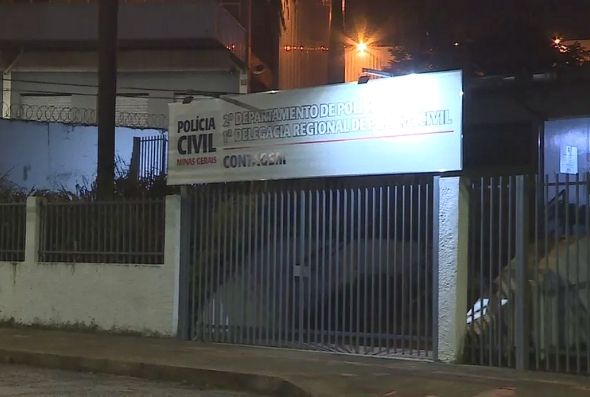 Ocorrência foi registrada na delegacia de Contagem, na Grande BH — Foto: Reprodução / TV Globo