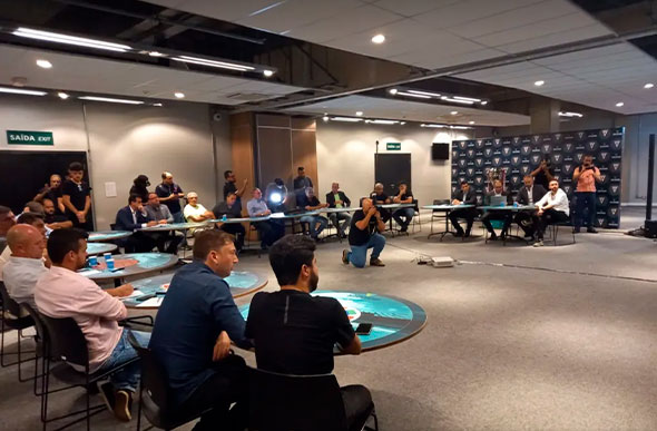 Reunião do arbitral do Campeonato Mineiro 2023. Foto: Gabriel Duarte/ge.