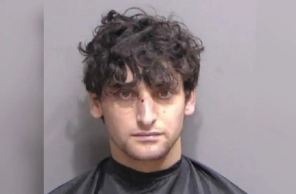 Jovem que matou avô e tentou assassinar o próprio pai tem histórico de sofrimento mental — Foto: Divulgação/Flagler County Sheriff’s Office