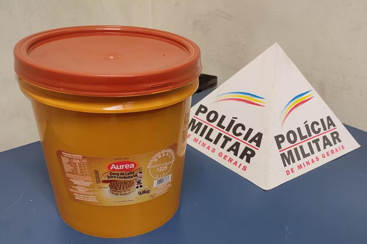 Suspeito afirmou que havia achado o pote em uma caçamba — Foto: Polícia Militar de Minas Gerais
