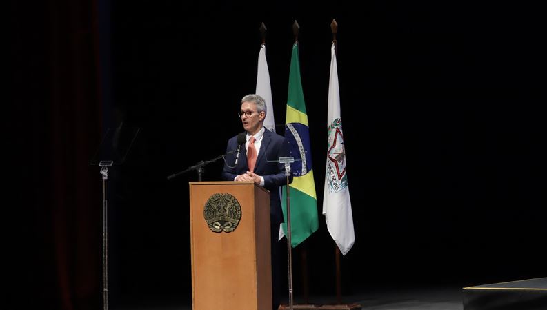 zema posse bandeiras