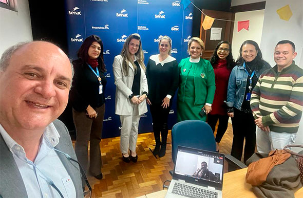 Reunião onde foi firmada a parceria das instituições com a presença da Presidente da IGR Grutas, Mariela França e a Diretoria de Gastronomia do SENAC MG sob coordenação do Chef Edson Puiati. Foto: Circuito das Grutas/ Divulgação
