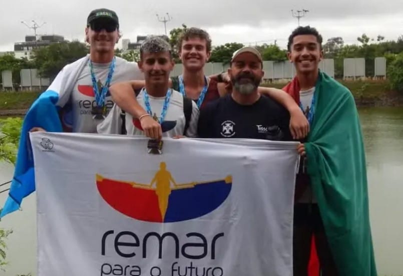 Oito das nove vítimas faziam parte do projeto Remar para o Futuro (Foto: Arquivo Pessoal)