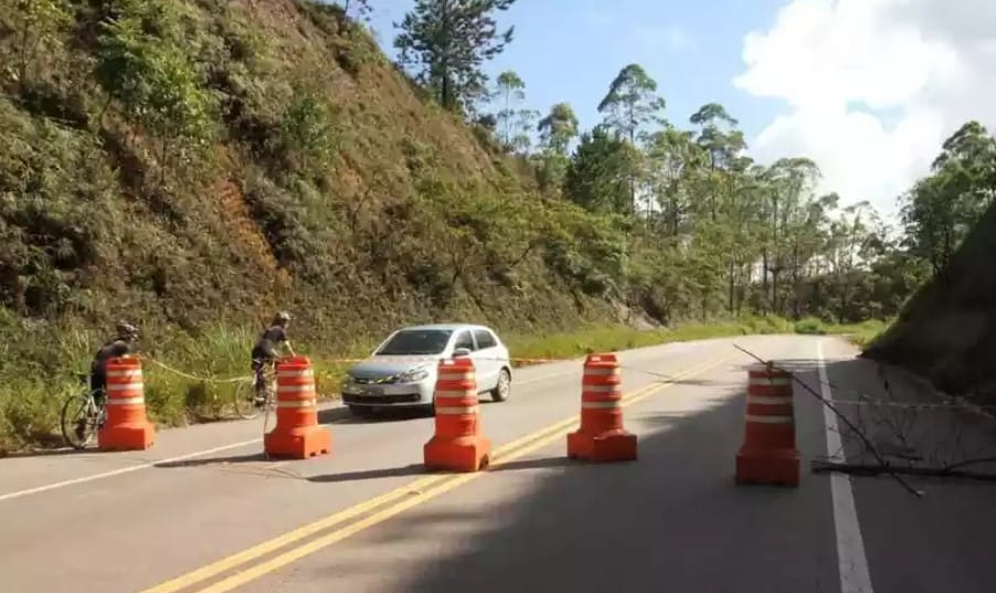 Diversos pontos de estradas merecem atenção redobrada dos motoristas/Foto: EM/DA/Press