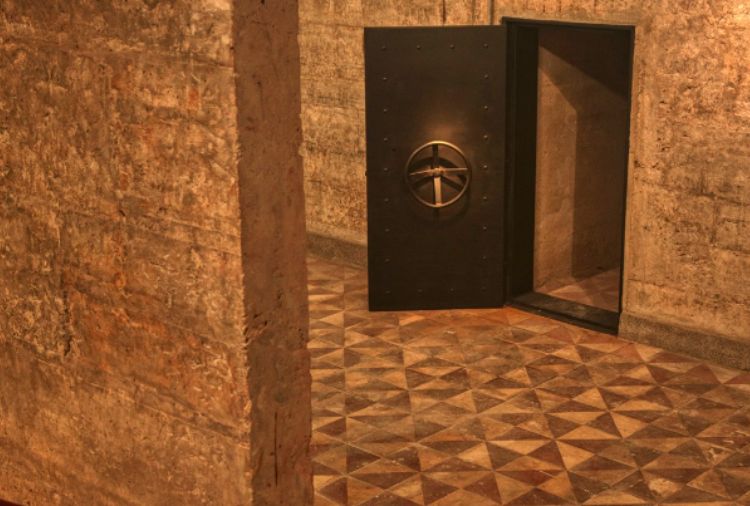 Dois dos quatro ambientes do bunker do Acaiaca foram reformados para visitaçãoFoto: Ataliba Coelho
