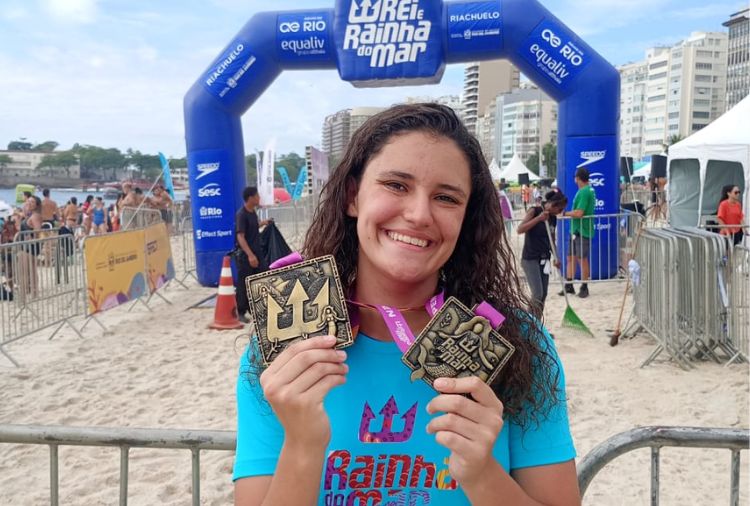 Paola Araújo na competição Rainha do Mar na praia de Copacabana – Rio de Janeiro