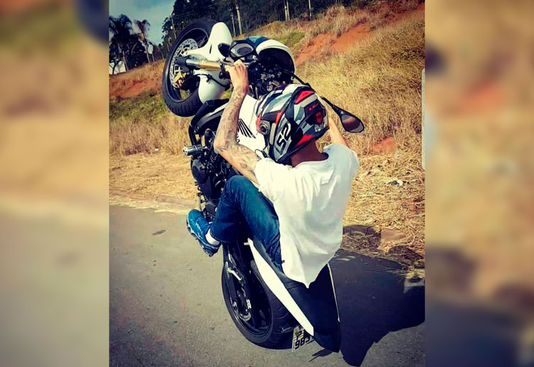 Motociclista tem 43 anos / Foto ilustrativa: aminoapps.com